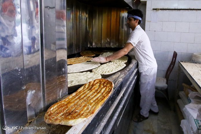 فرمانداری تالش افزایش سهمیه آرد نانوایان را پیگیری می‌کند