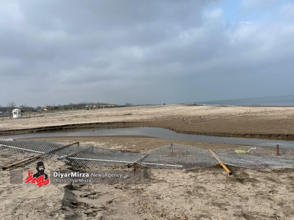 آزادسازی ساحل خشک اسطلخ زیباکنار توسط مردم به صورت آتش به اختیار