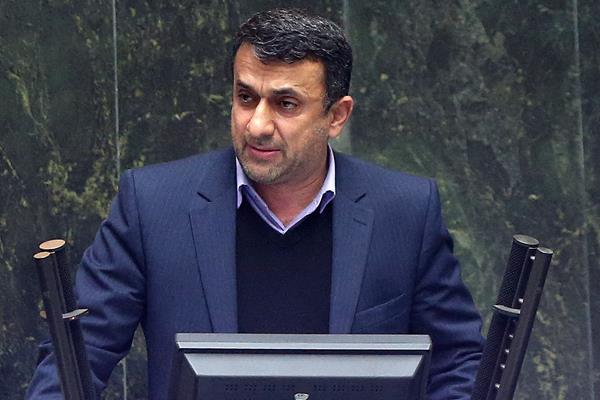 انتقاد محمدیاری از سازمان برنامه بابت دستکاری در بودجه
