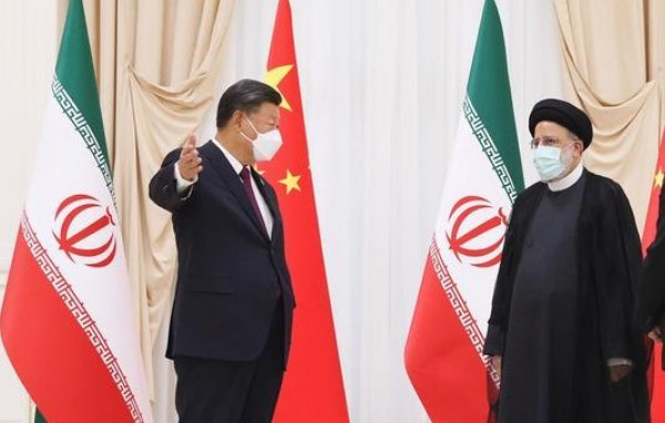 توسعه همکاری چین با عربستان/ پکن از تهران دورتر شد؟