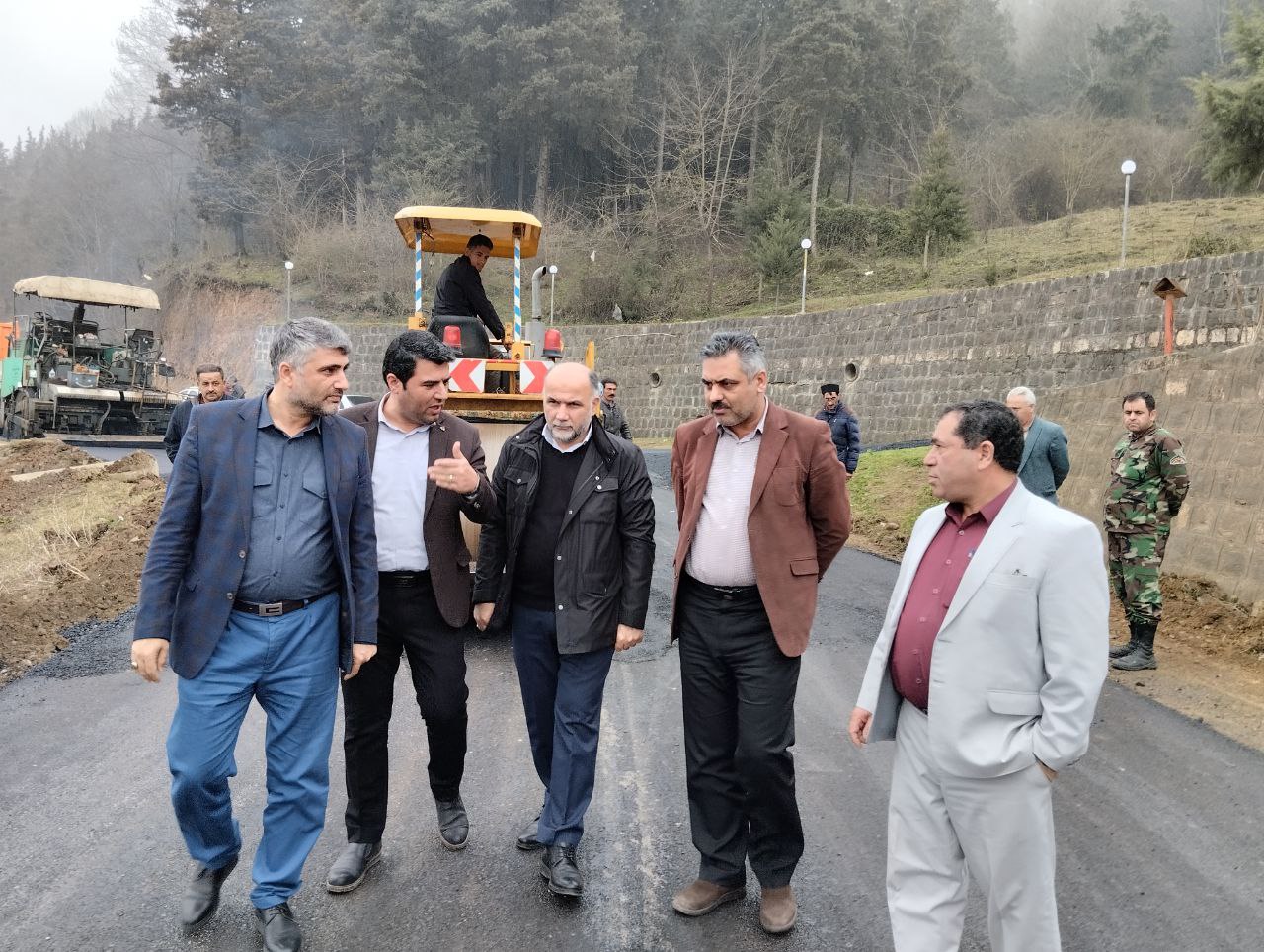 اجرای پروژه روکش آسفالت جاده توریستی روستای نعلبند به ییلاقات بخش مرکزی