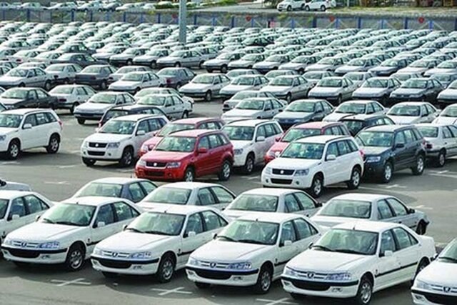 کاهش ۳۵ تا ۱۰۰ میلیون تومانی قیمت خودرو در بازار