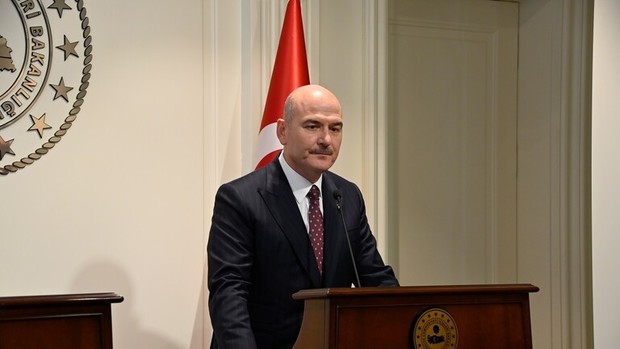 وزیر کشور ترکیه: آنکارا برای سخنان رئیس جمهور آمریکا تره هم خرد نمی کند