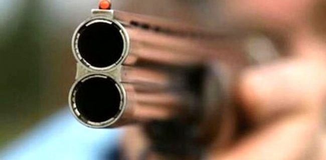 بیش از ۴۰ روز از قتل یک نفر بر اثر شلیک با سلاح گرم در ییلاقات شفت میگذرد و قاتل نه تنها تاکنون دستگیر نشده بلکه به قتلی دیگر تهدید کرده است !