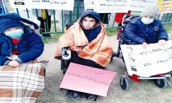 ویلچرنشینی بیماران «اس‌ام‌ای » با محقق‌نشدن وعده رئیس‌جمهوری