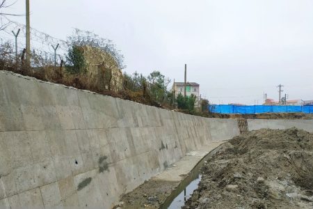 پیشرفت ۸۵ درصدی احداث دیواره حفاظتی بتنی در محدوده برجک مرزی شماره ۳ آستارا