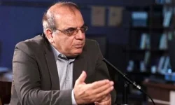 سوال مهم عباس عبدی از پزشکیان؛ آیا این فهرست نهایی است یا باید از فیلتر مجلس هم بگذرد؟ اگر این است لیست را پس بگیرید و ۱۹ وزیر خودتان را معرفی کنید