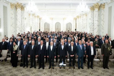 دیدار ایرانیان مقیم جمهوری آذربایجان با رئیس جمهور برگزار شد