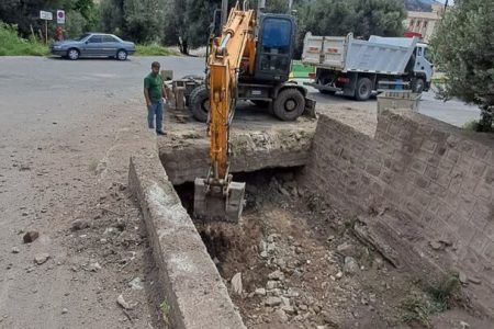 لایروبی رودخانه پایین‌بازار رودبار برای پیشگیری از سیلاب
