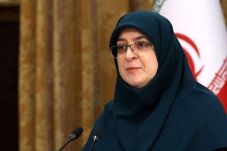 سخنگوی دولت: صدور گواهینامه موتورسواری زنان در دستور کار است