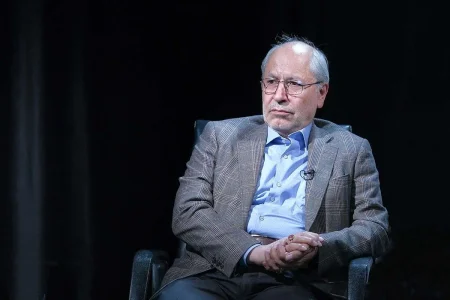 مسعود نیلی: نرخ ارز از سال ۱۳۹۷ تاکنون حدود ۵۰ برابر شده است