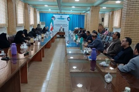 تجلیل از خانواده شهدای جنگ رمضان در دیدار نماینده ولی‌فقیه در گیلان