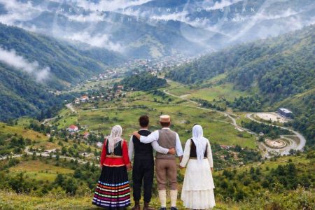فرماندار بندرانزلی: انزلی و تبریز جان ایران هستند