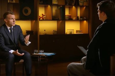 ماکرون: جنگ علیه ایران و بسته‌شدن تنگه هرمز از عوامل افزایش قیمت‌ها و اعتراضات در فرانسه است