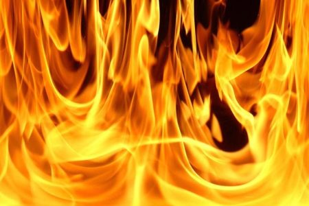 در کمتر از یک ساعت دستگیری عاملان آتش‌سوزی عمدی خودرو و منزل در رشت